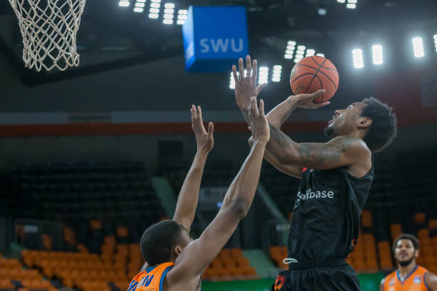 年轻球员在 年轻球员在