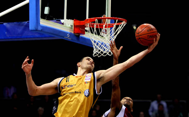 25仍难驯 25仍难驯