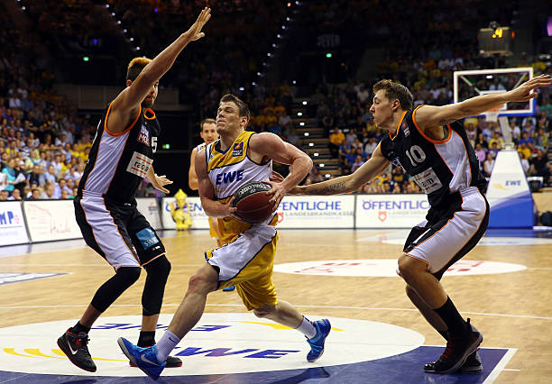 荣誉而牺牲 荣誉而牺牲